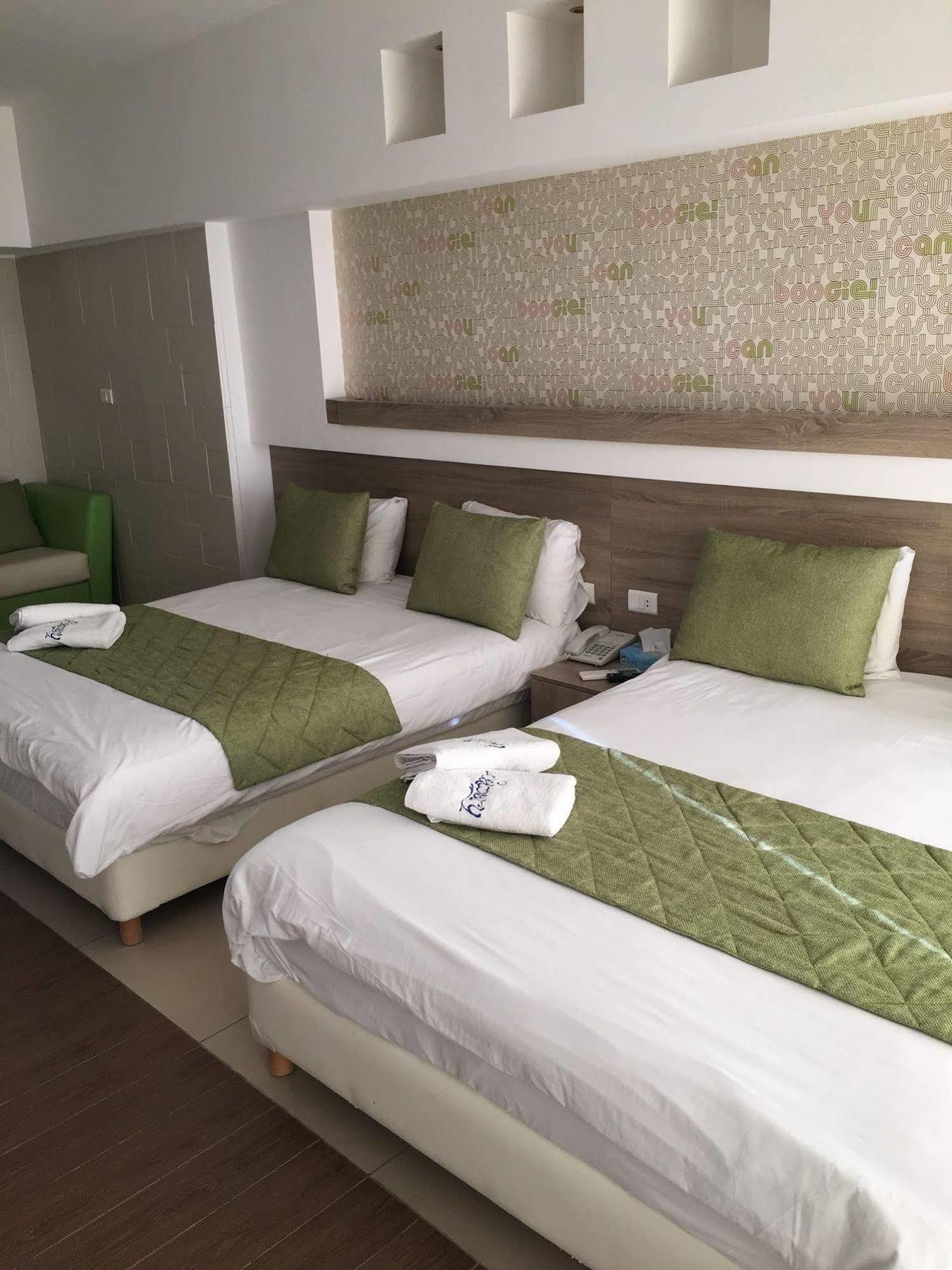 Sawary Beach Hotel 拜特龙 外观 照片
