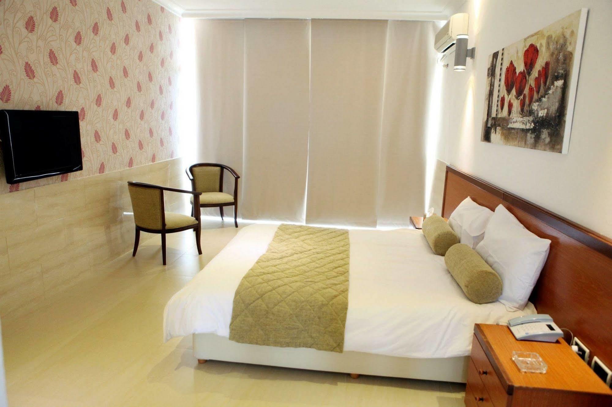 Sawary Beach Hotel 拜特龙 外观 照片